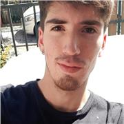 Estudiante de Ingenieria en Marketing y con conocimientos de Ingeniería Comercial. Me gusta la matemática y he realizado muchas ayudantias en mi instituto y he hecho clases particulares a compañeros y otros estudiantes sobre matemática e inglés